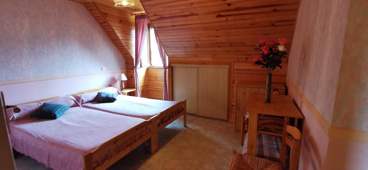 Bed and Breakfast Le Fidele Saint-Chamant Exterior foto