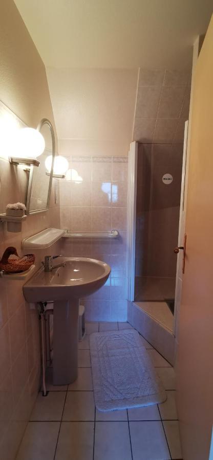 Bed and Breakfast Le Fidele Saint-Chamant Exterior foto